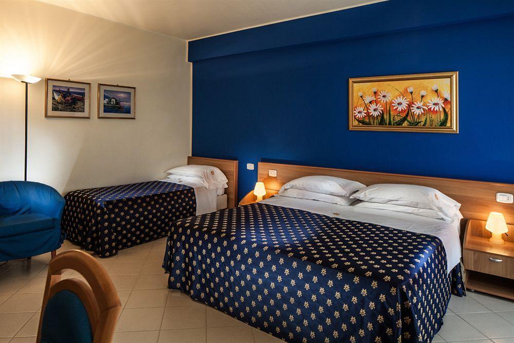 Riviera Del Sole Hotel Resort Spa Piraino Eksteriør bilde
